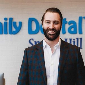 Meet your Posher, Max